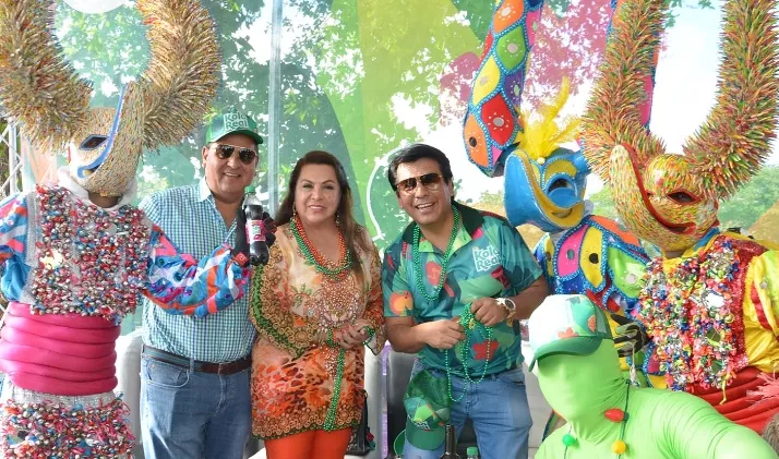 Jorge Añaños, Tania alcázar de Añaños y Arturo Marroquín.
