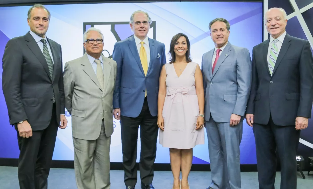 Lawrence Hazoury, Luis López, David Fernández, Mildred Minaya, Gustavo Ariza y Pedro Esteva.