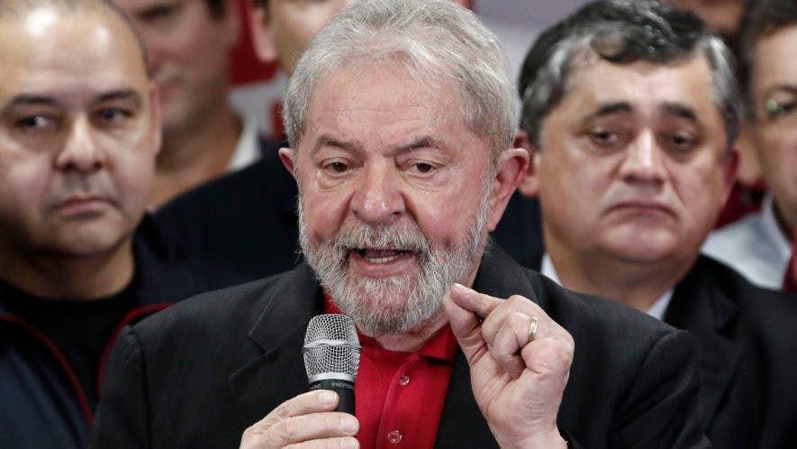 “Reto a que presenten una única prueba, un único papel, porque lo que presentaron es un papel rasgado”, dijo Lula.