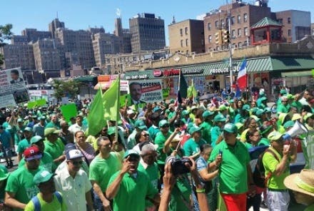 mas-de-cinco-mil-dominicanos-en-ny-participaron-marcha-verde