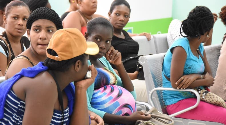 Los hospitales de la frontera atienden a parturientas haitianas.