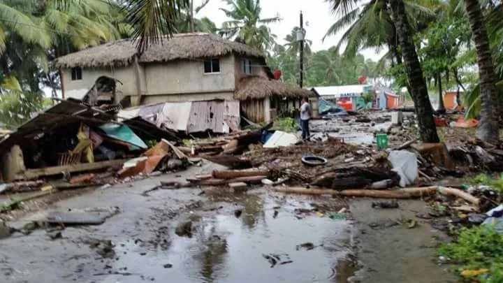 Las ráfagas de viento asociadas al huracán Irma causaron daños a decenas de viviendas en Nagua. Foto: El Día.