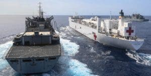 Un buque hospital naval de Estados Unidos acude en ayuda de los necesitados.