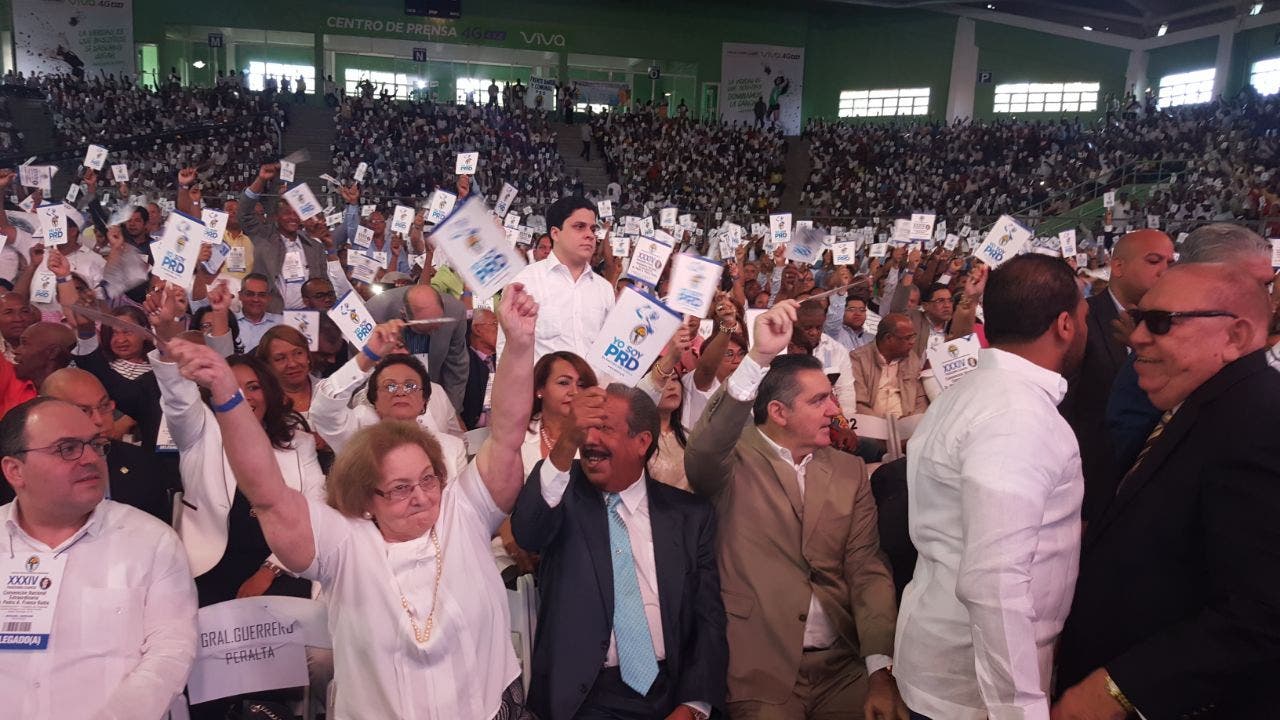 Durante la convención fue ratificado Miguel Vargas y la alta dirigencia del PRD. Foto: Degnis De León.