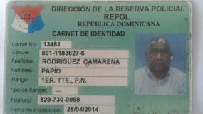 Carnet de identidad del teniente Papio Rodríguez Carmarena, asesinado esta mañana por desconocidos.