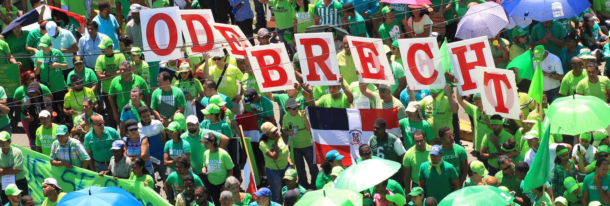 La Marcha Verde se ha movilizado por las principales provincias del país para repudiar la corrupción y la impunidad, tomando el caso de Odebrecht como bandera.   ARCHIVO.
