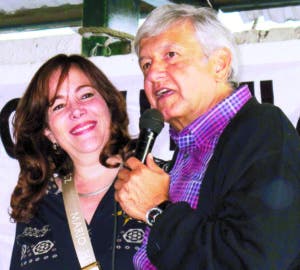 Andrés Manuel López Obrador y  Yeidckol Polevnsky.