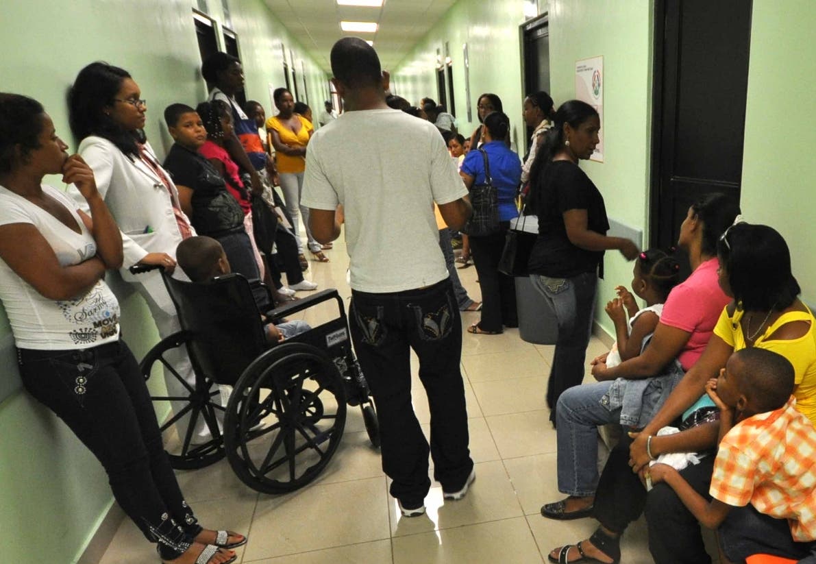Pacientes que diariamente asisten a centros públicos en busca de sanar dolencias.
