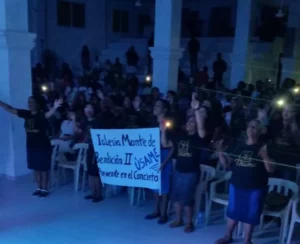 El público coreaba canción tras canción.