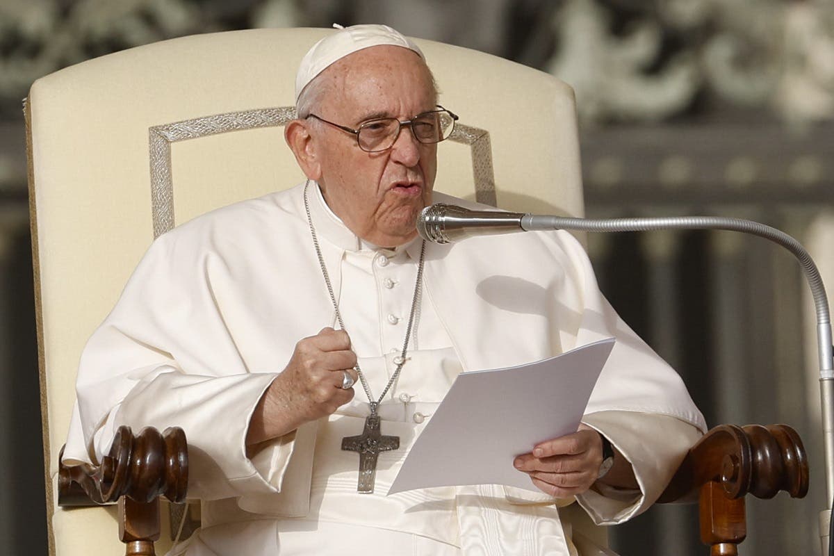 El papa Francisco lamenta que “nuestro tiempo está viviendo una carestía de paz