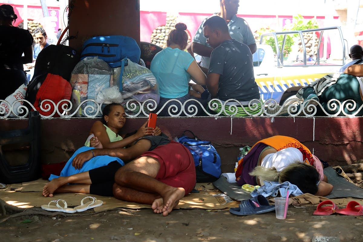 Migrantes dominicanos, venezolanos y ecuatorianos varados en el sur de México