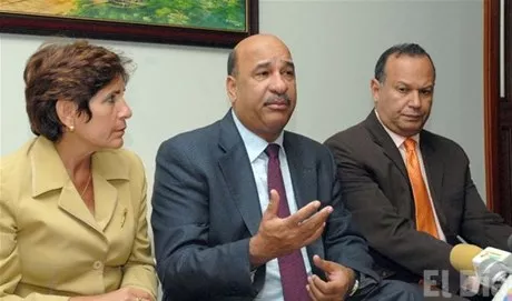 http://eldia.com.do/image/article/1/460×390/0/6330B478-8434-4EEF-B4AD-C9BEA39AE0FD.jpeg