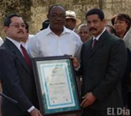 http://eldia.com.do/image/article/1/460×390/0/81676197-716F-4BA7-A480-D725B903BF83.jpeg