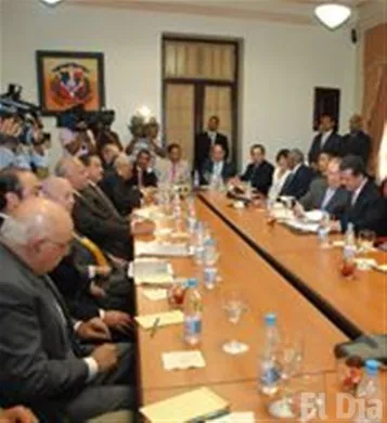 http://eldia.com.do/image/article/1/460×390/0/9893617D-C784-4F64-9CD3-50E3C3E3D61C.jpeg