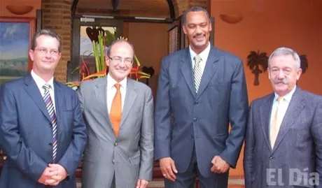 http://eldia.com.do/image/article/2/460×390/0/A48B2473-9A80-4DAB-B44C-746E34190C5C.jpeg