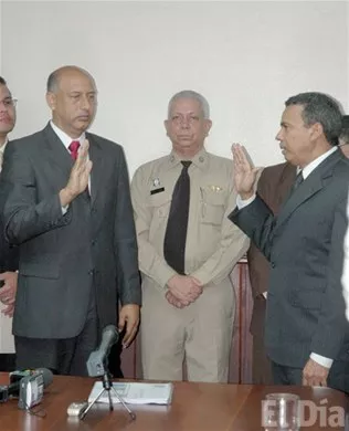 http://eldia.com.do/image/article/5/460×390/0/4BF5C5CC-8C10-4743-93FA-6D2C74278D70.jpeg