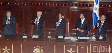 http://eldia.com.do/image/article/5/460×390/0/8084A8F6-3A70-439A-A841-617A2E3E315A.jpeg