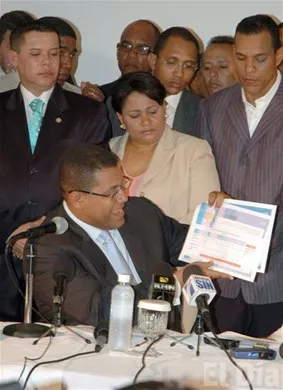 http://eldia.com.do/image/article/3/460×390/0/AF5074AE-459C-43A5-830B-F7D4E345F1E0.jpeg