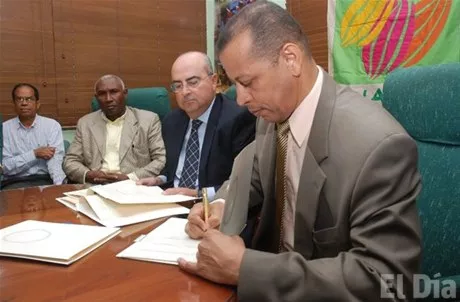 http://eldia.com.do/image/article/4/460×390/0/CB7446D0-5387-4EE3-8876-10DA0715FBAA.jpeg