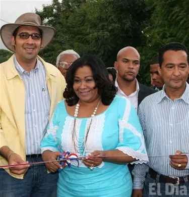 http://eldia.com.do/image/article/5/460×390/0/E4E94E44-35F7-411F-8DC8-C7A353A470F7.jpeg