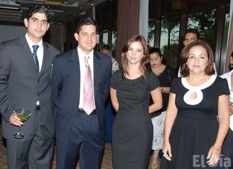 http://eldia.com.do/image/article/4/460×390/0/FCC1E299-87C3-4520-A0C8-129EF93233D3.jpeg