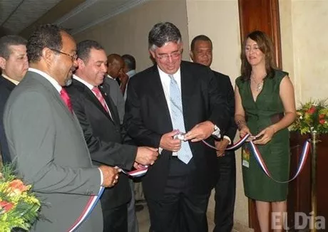 http://eldia.com.do/image/article/3/460×390/0/FDFDDE39-94AB-4B92-AC81-24D8AAE05F4C.jpeg