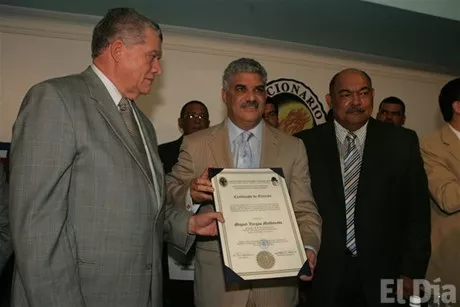 http://eldia.com.do/image/article/5/460×390/0/90C7E97D-02EE-415D-99C5-5BC954C67A92.jpeg