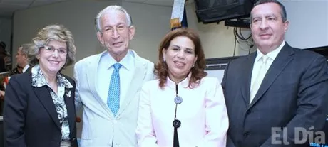 http://eldia.com.do/image/article/7/460×390/0/A80CD9B3-D99D-4E3E-B2FB-814D2993F6E5.jpeg