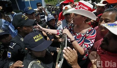 http://eldia.com.do/image/article/6/460×390/0/BFE3F04D-2F2F-446F-BE40-0D102F3900DA.jpeg