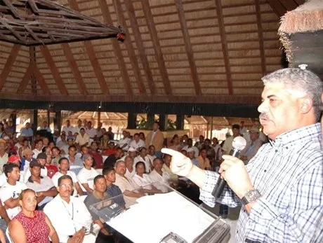 http://eldia.com.do/image/article/6/460×390/0/D78E634F-CA7B-49F8-9D35-B298AA036D7D.jpeg
