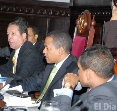 http://eldia.com.do/image/article/6/460×390/0/DCBCA489-DA39-4EEE-988D-A4B2351BCF5D.jpeg