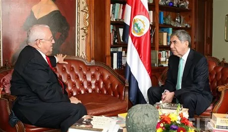 http://eldia.com.do/image/article/6/460×390/0/FC4983F4-787E-4183-8952-5F93B87BB758.jpeg