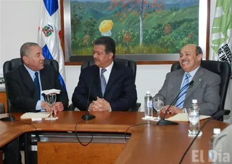 http://eldia.com.do/image/article/8/460×390/0/0D5F23F1-C3F9-4154-84DB-31718B38B976.jpeg