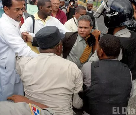 http://eldia.com.do/image/article/8/460×390/0/353EA111-ABCA-46F8-A698-4D6716A4ED0E.jpeg
