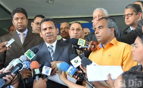 http://eldia.com.do/image/article/8/460×390/0/43393160-6AA5-4AC6-87BF-BDEA17F218BA.jpeg