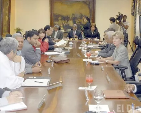 http://eldia.com.do/image/article/9/460×390/0/43796026-3A35-4805-9114-586BA9E95DA7.jpeg