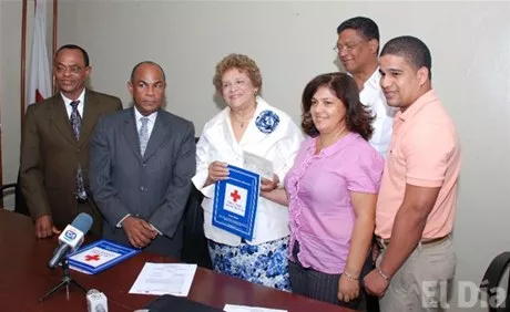 http://eldia.com.do/image/article/9/460×390/0/6ED909EE-53DD-440F-A5D6-18D5209D204F.jpeg