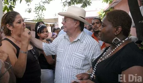 http://eldia.com.do/image/article/9/460×390/0/7F08F70A-98BB-477F-B7B0-2EBE6B35CB48.jpeg