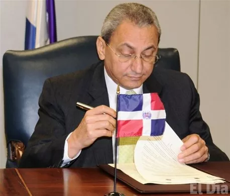http://eldia.com.do/image/article/8/460×390/0/85DAFFB4-4B1D-4811-949E-F7F5883F3A90.jpeg