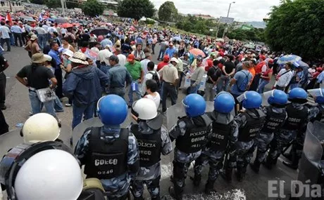 http://eldia.com.do/image/article/9/460×390/0/8DF9D82D-906A-42D4-88BF-8D3D302E1B05.jpeg