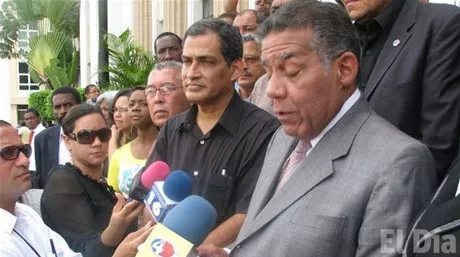http://eldia.com.do/image/article/9/460×390/0/BA6AFE39-9DF9-4F1A-8B56-D3AAA99DAC9F.jpeg