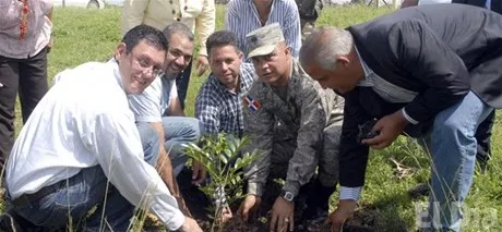 http://eldia.com.do/image/article/8/460×390/0/C4650BB5-AF03-4C7B-B0DF-685E2D071CCB.jpeg