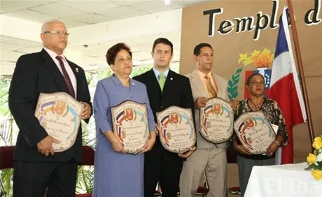 http://eldia.com.do/image/article/9/460×390/0/D6917C5B-1B8E-419D-A178-5BE2304DA855.jpeg