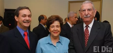 http://eldia.com.do/image/article/8/460×390/0/F0ED1D6B-C91F-441F-9DB7-B8D14BAF698B.jpeg