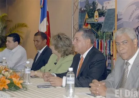 http://eldia.com.do/image/article/8/460×390/0/F2C1B197-4197-458C-92DC-9BDDB1D929DD.jpeg