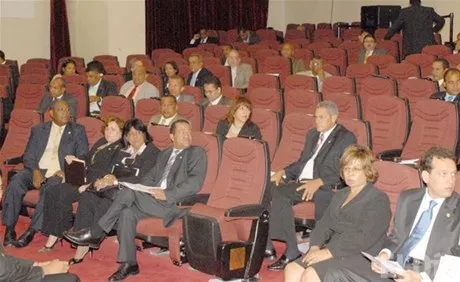http://eldia.com.do/image/article/11/460×390/0/DC4B93C8-9C2B-4BEB-B9D6-C9D4307D4CA7.jpeg
