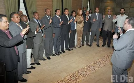 http://eldia.com.do/image/article/10/460×390/0/E716DBE0-CE2D-4220-A8FF-AEC179C45703.jpeg