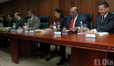 http://eldia.com.do/image/article/12/460×390/0/0E419BDA-FED6-4F58-B162-27EBED06EFA5.jpeg
