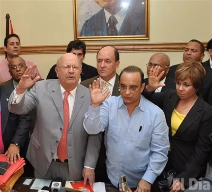 http://eldia.com.do/image/article/13/460×390/0/654BD7E9-7144-4F5E-9FAF-89E17F271320.jpeg