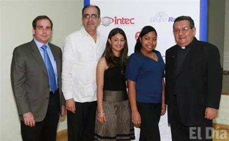 http://eldia.com.do/image/article/12/460×390/0/655CF63A-6B11-4DE6-A912-9957576AD5AF.jpeg